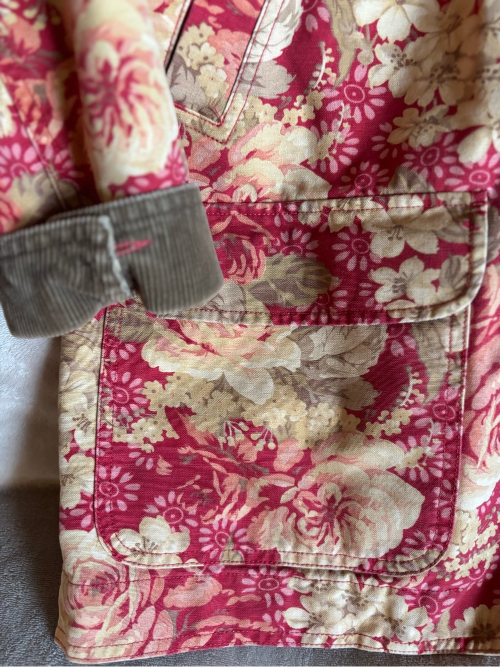 L.L. Bean Floral Utility Barn Jacket Red & Cream Floral w/Brown Corduroy Trim - Picture 5 of 7